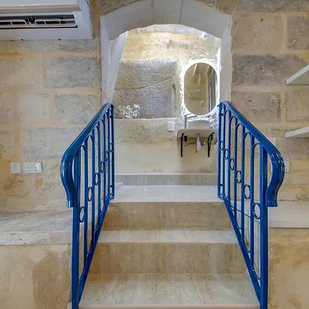 Chateau Blue アパート バレッタ